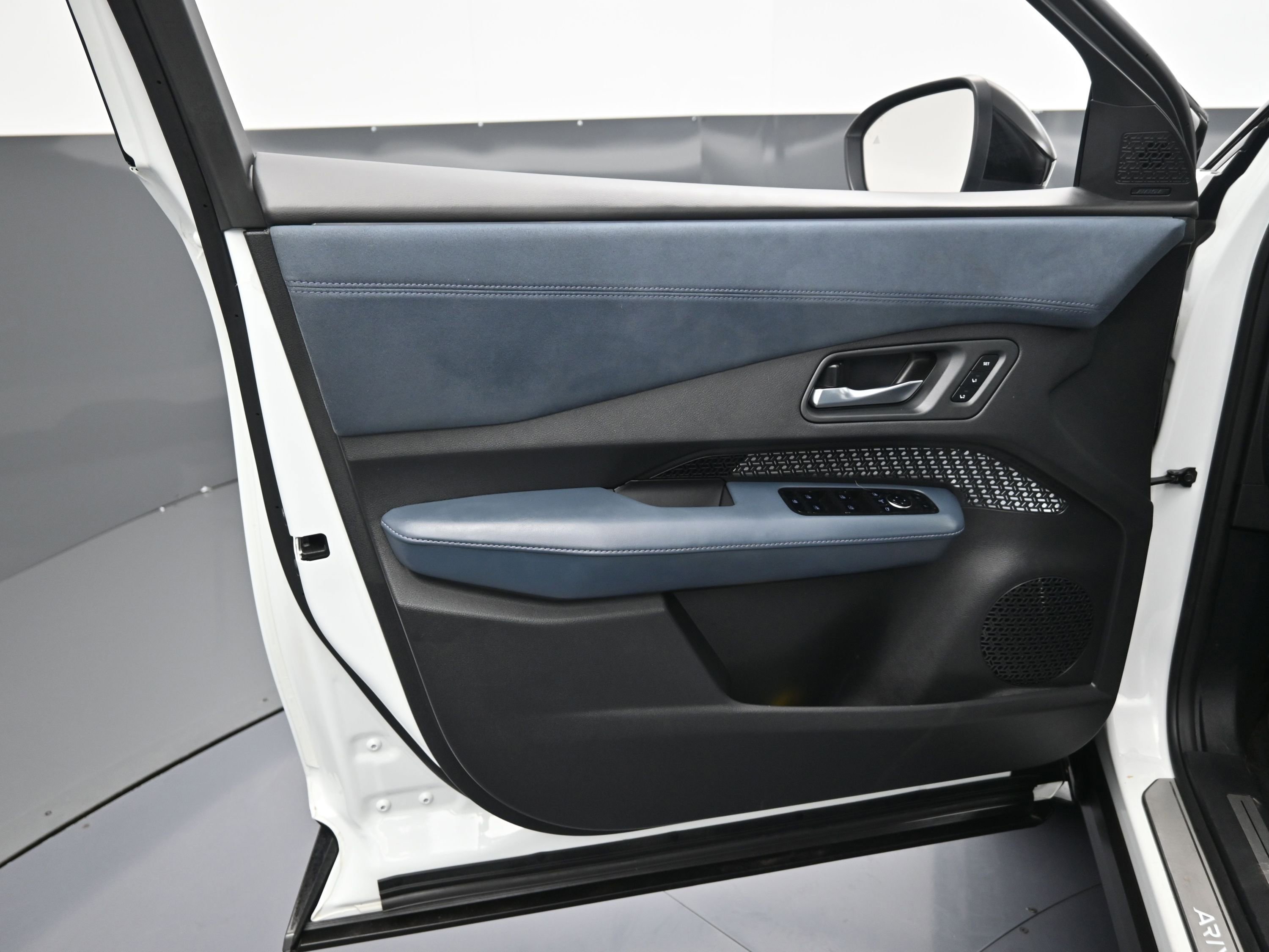 Used 2023 Nissan Ariya image 17