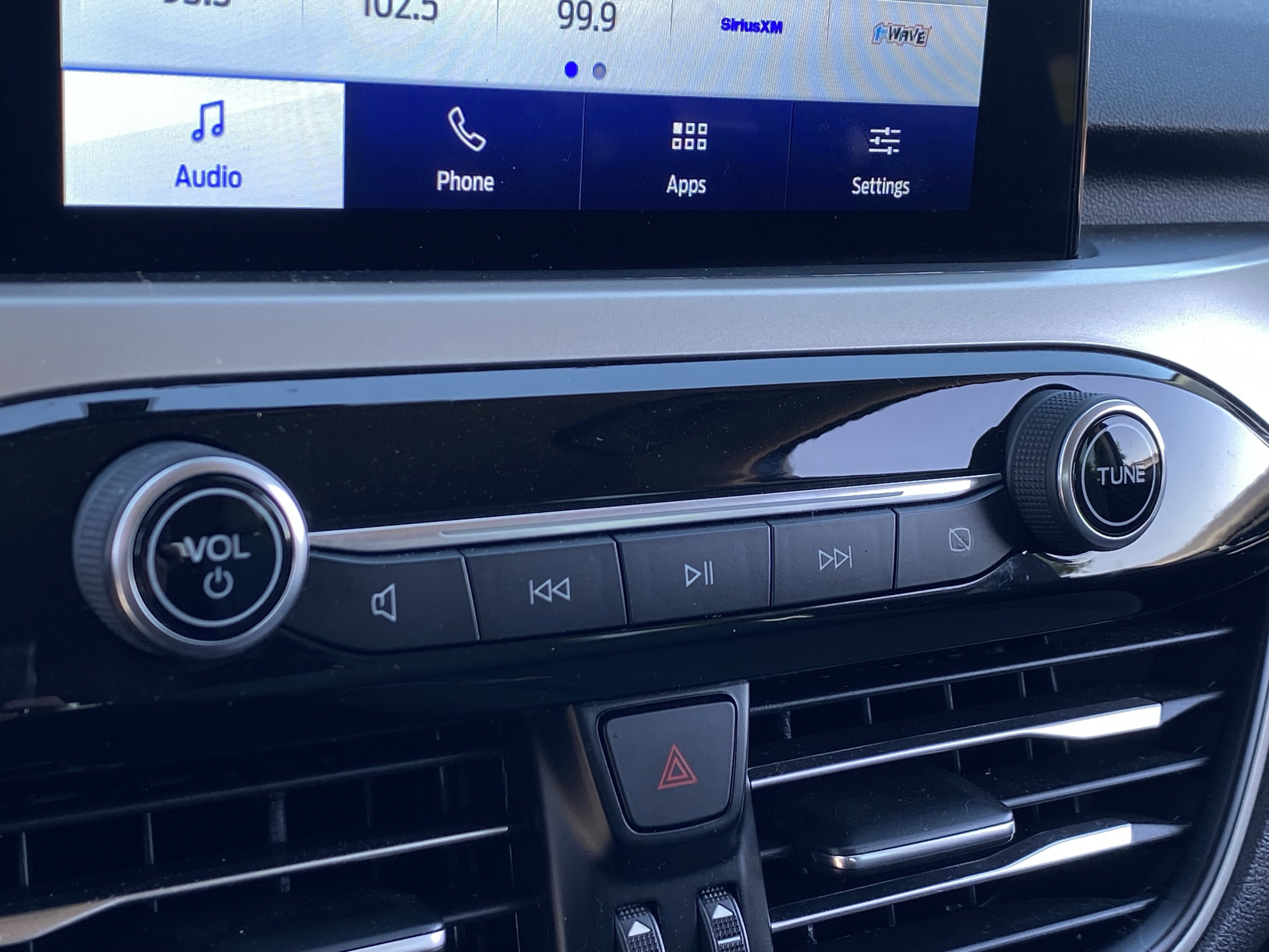 Used 2020 Ford Escape SE FWD image 24