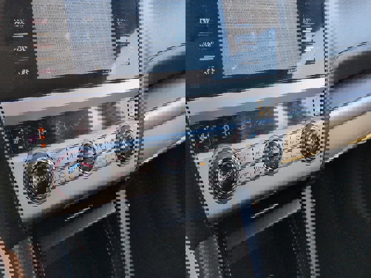 Used 2016 Subaru Legacy 2.5i Limited w/ Popular Package #4 image 27