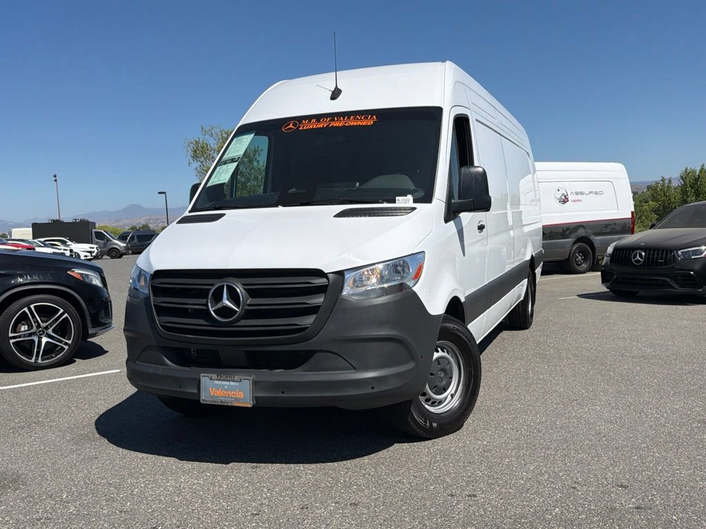 Used 2025 Mercedes-Benz Sprinter 2500 image 2