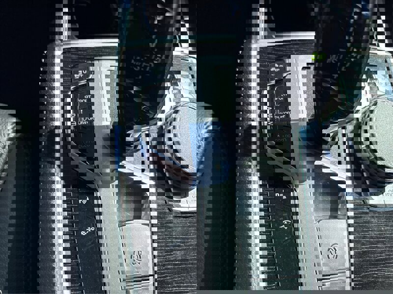 Used 2019 BMW 740i w/ M Sport Package image 31