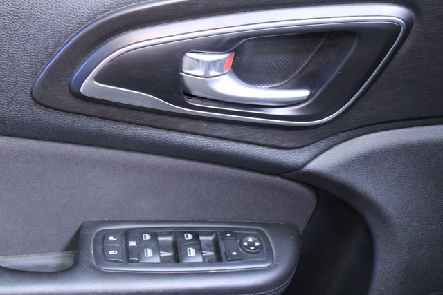 Used 2016 Chrysler 200 LX image 16