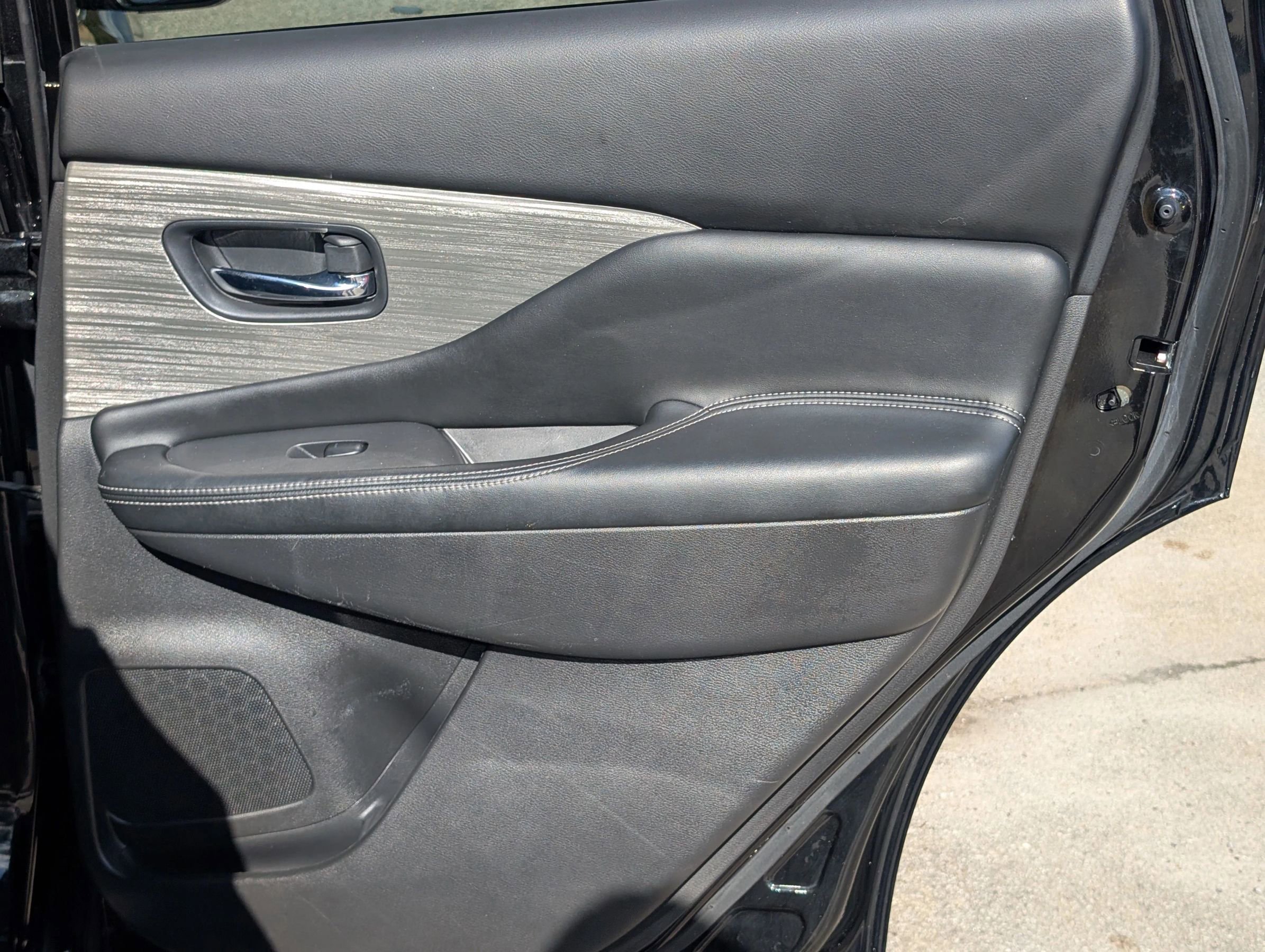 Used 2017 Nissan Murano SV image 33