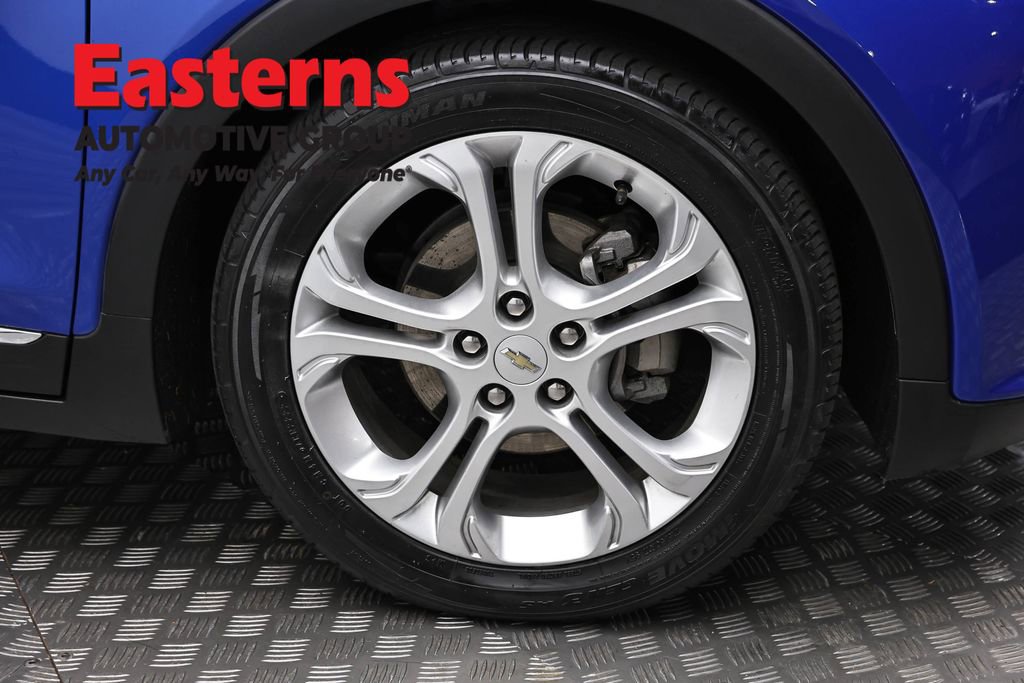 Used 2020 Chevrolet Bolt LT FWD image 30