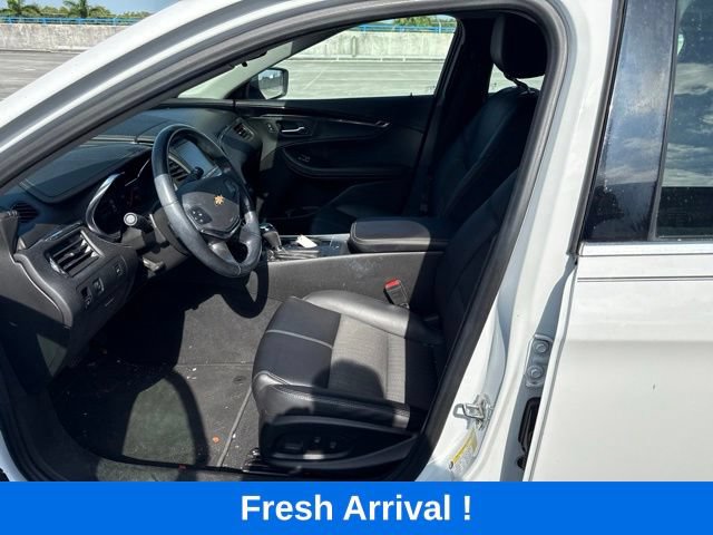 Used 2018 Chevrolet Impala LT w/ LT Entertainment Package FWD image 2
