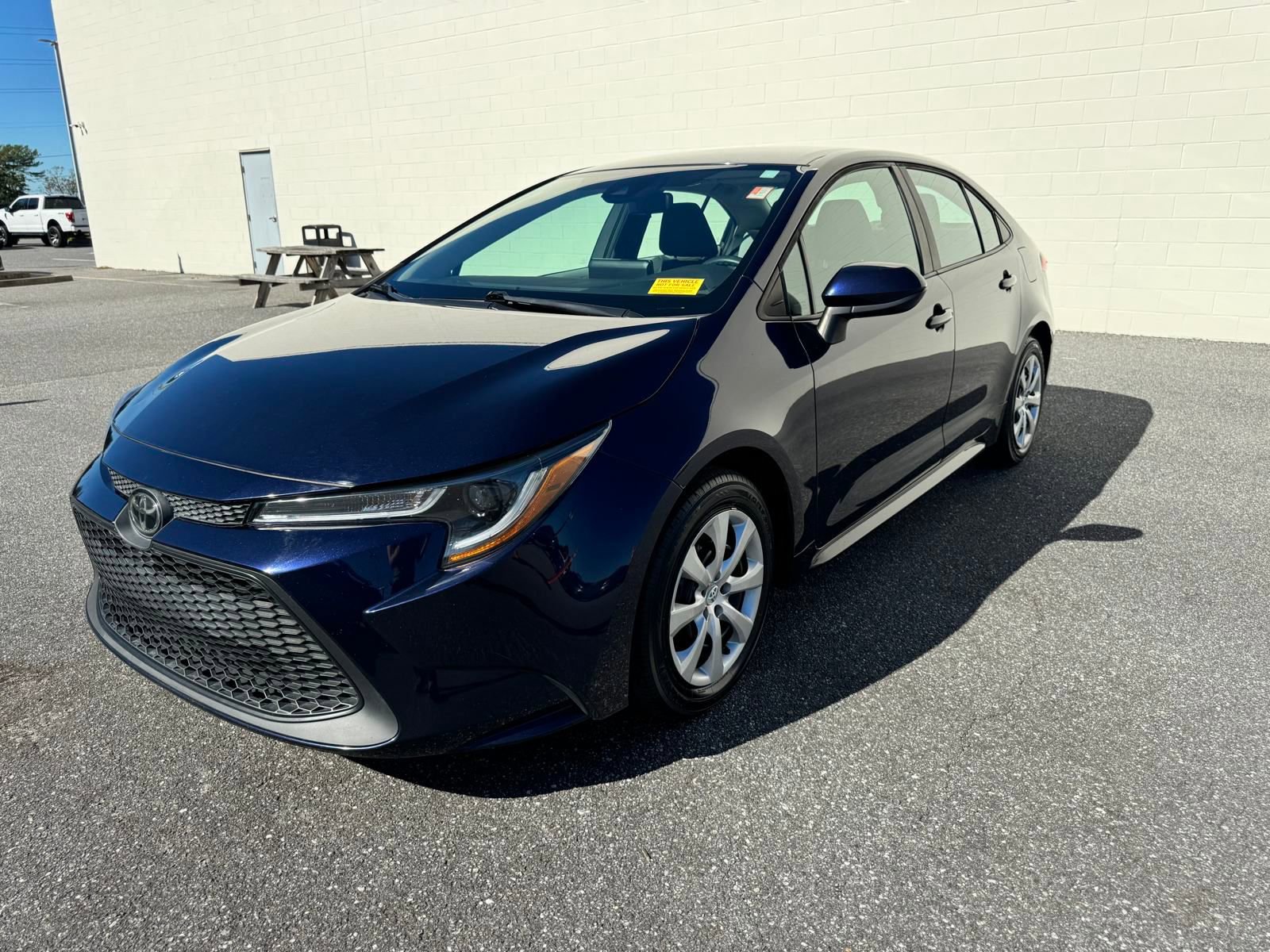 Used 2022 Toyota Corolla LE image 24
