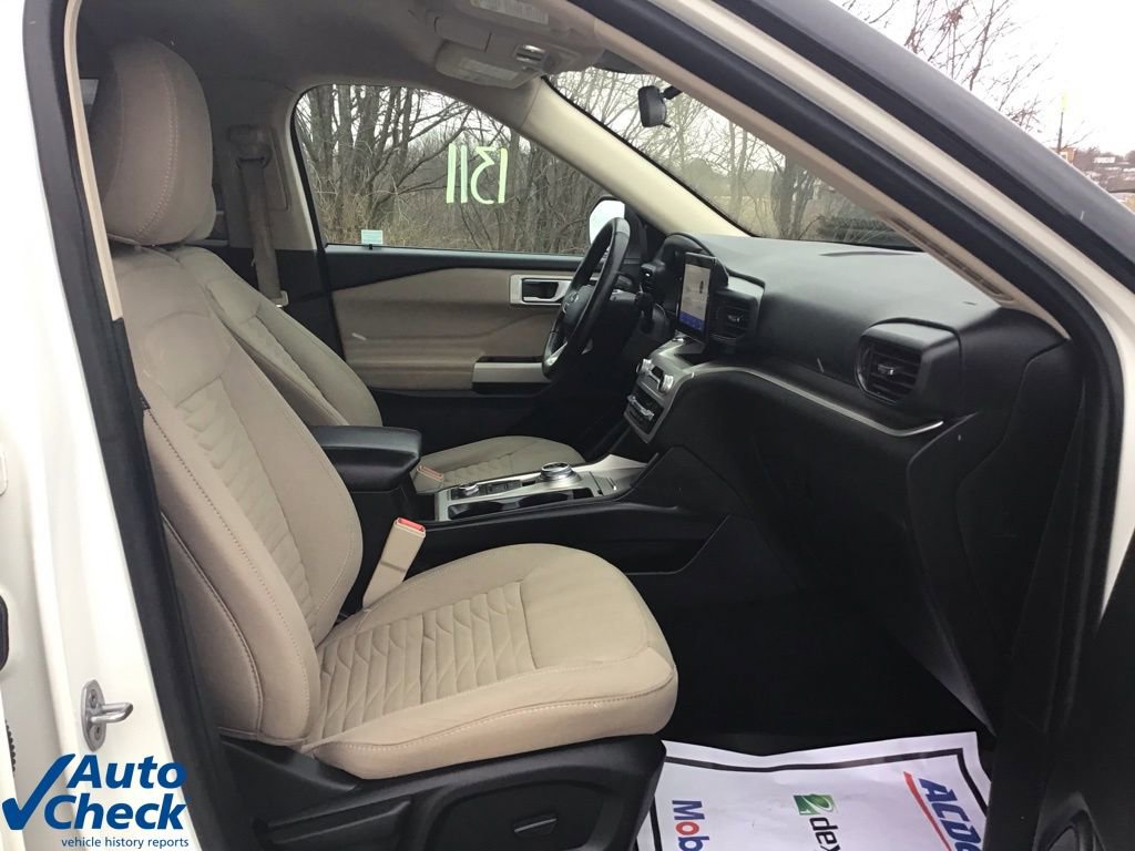 Used 2021 Ford Explorer XLT image 23