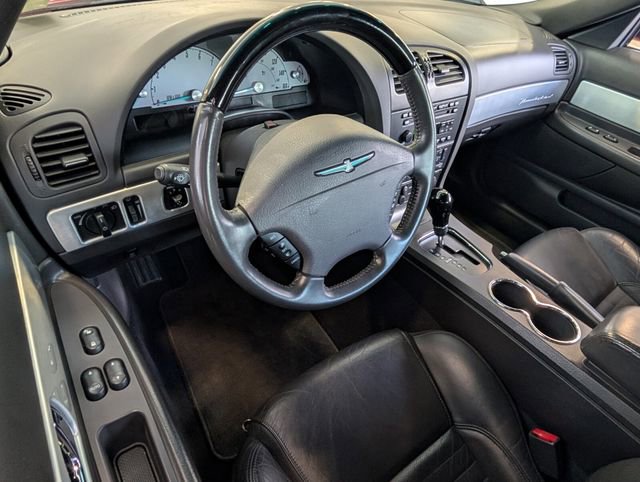 Used 2002 Ford Thunderbird Base image 9