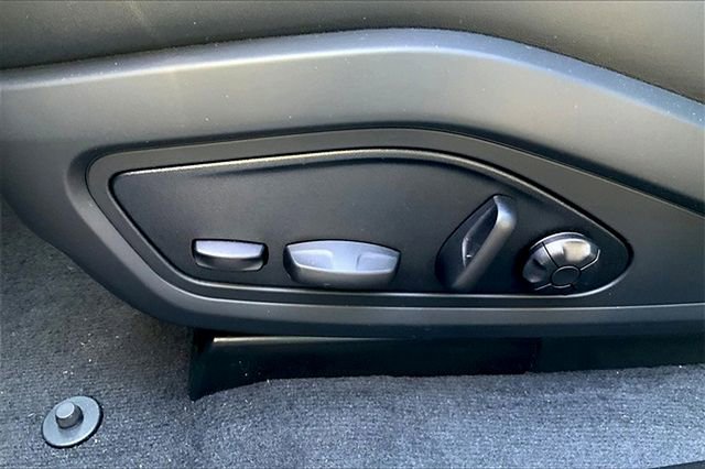 New 2025 Porsche Taycan RWD image 30