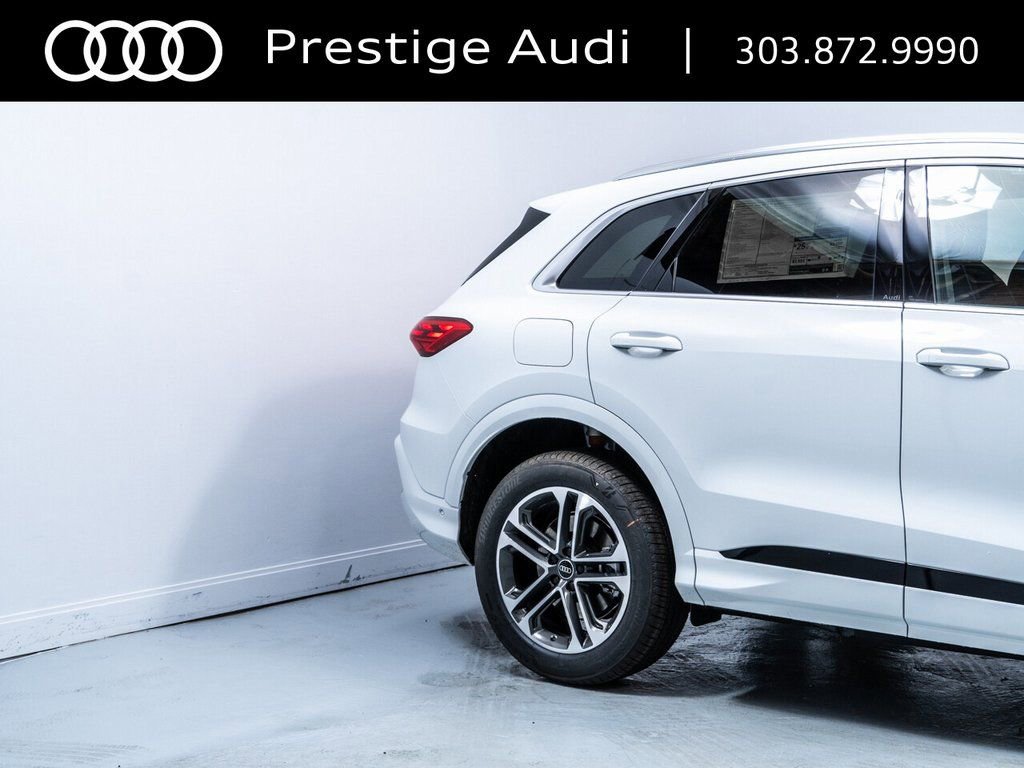 Used 2025 Audi Q5 Premium Plus w/ Premium Plus image 11
