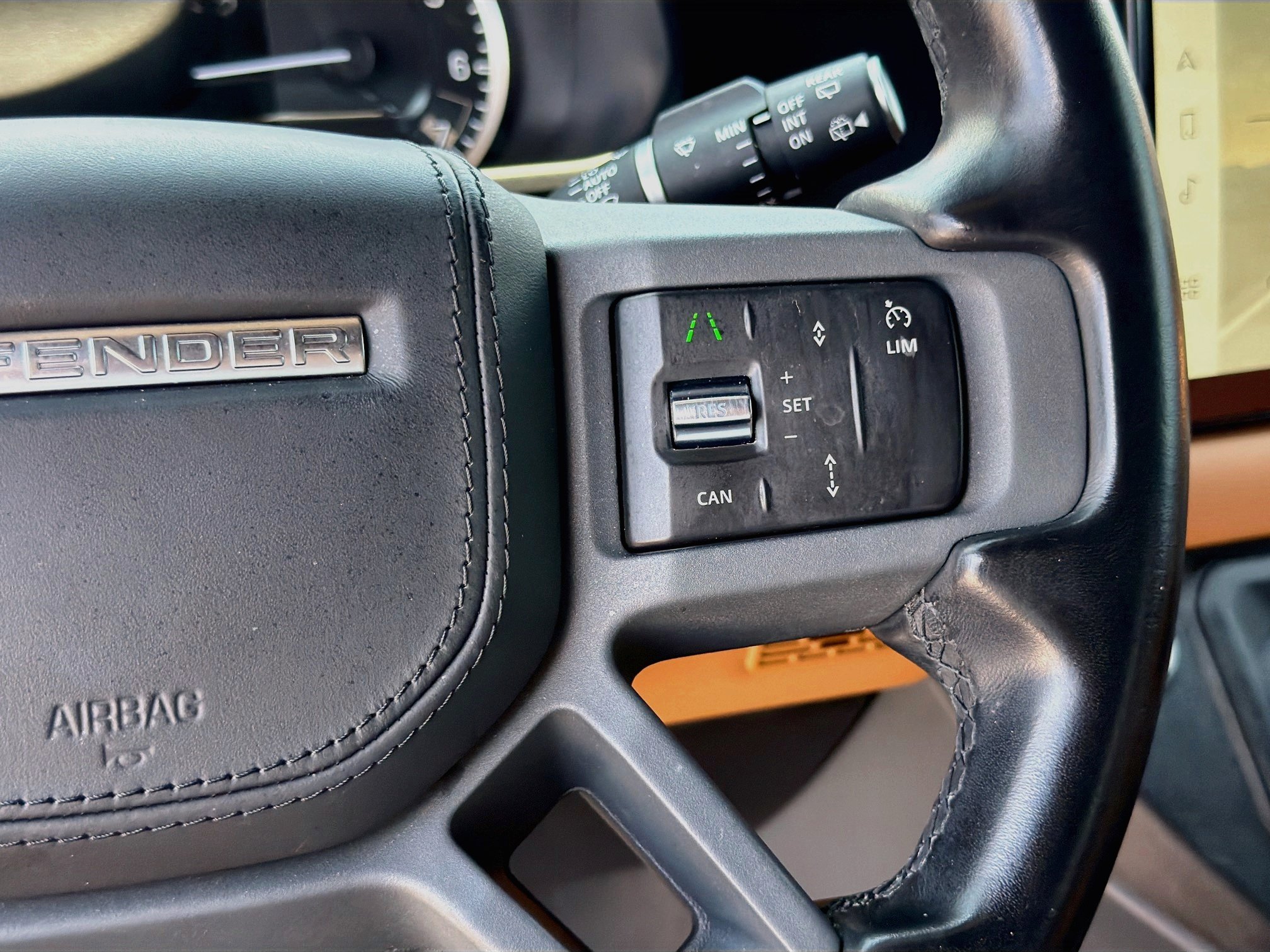 Used 2023 Land Rover Defender 110 X AWD/4WD image 39