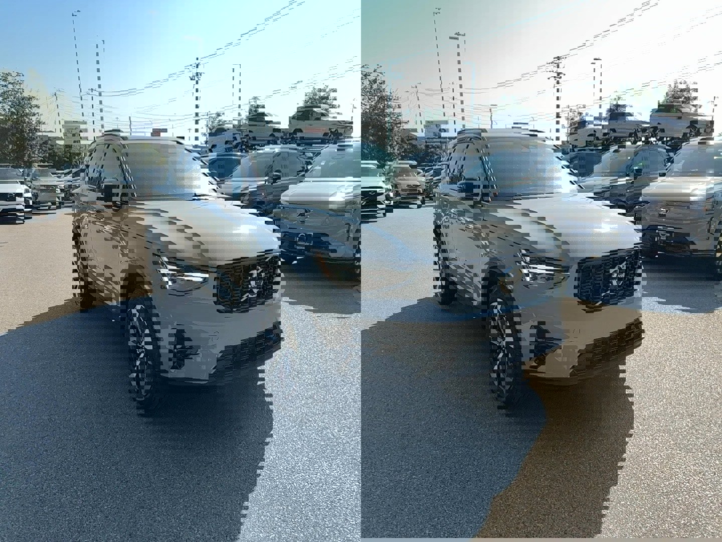 New 2026 Volvo XC40 B5 Plus w/ Protection Package Premier image 9