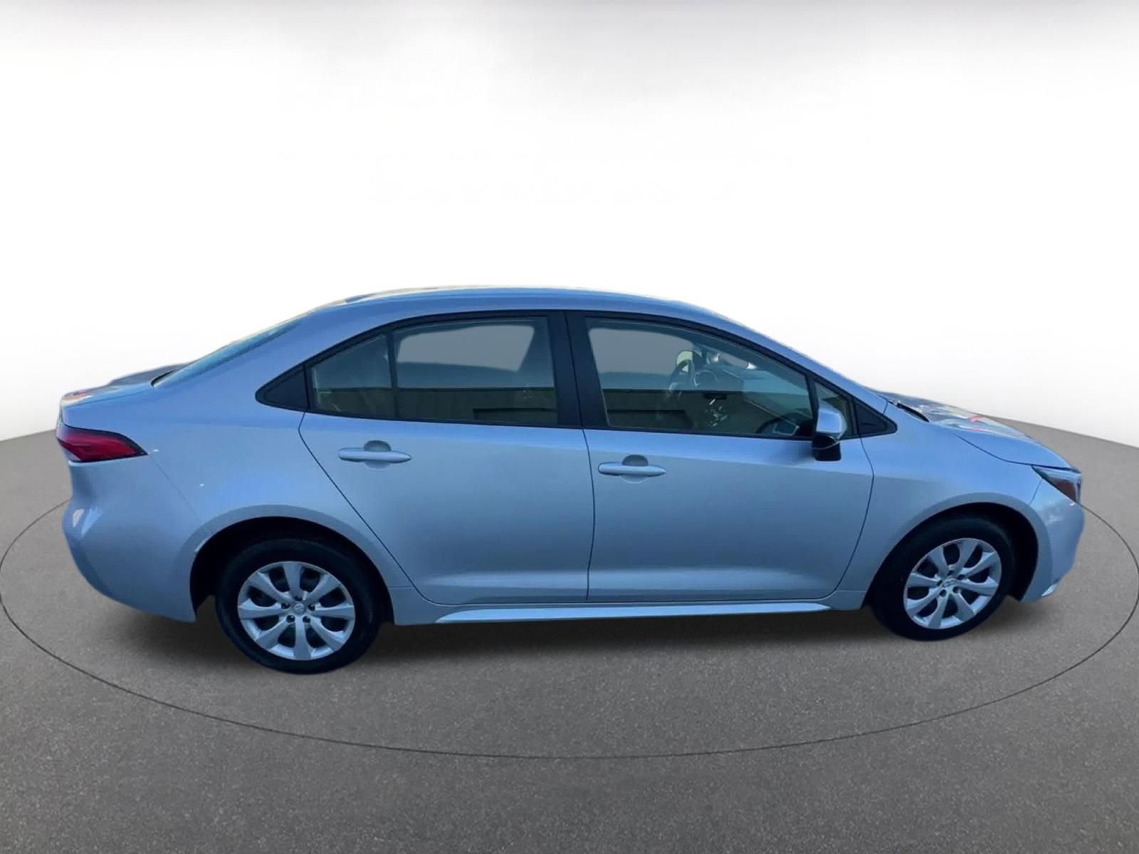 Used 2025 Toyota Corolla Hybrid Sedan image 16