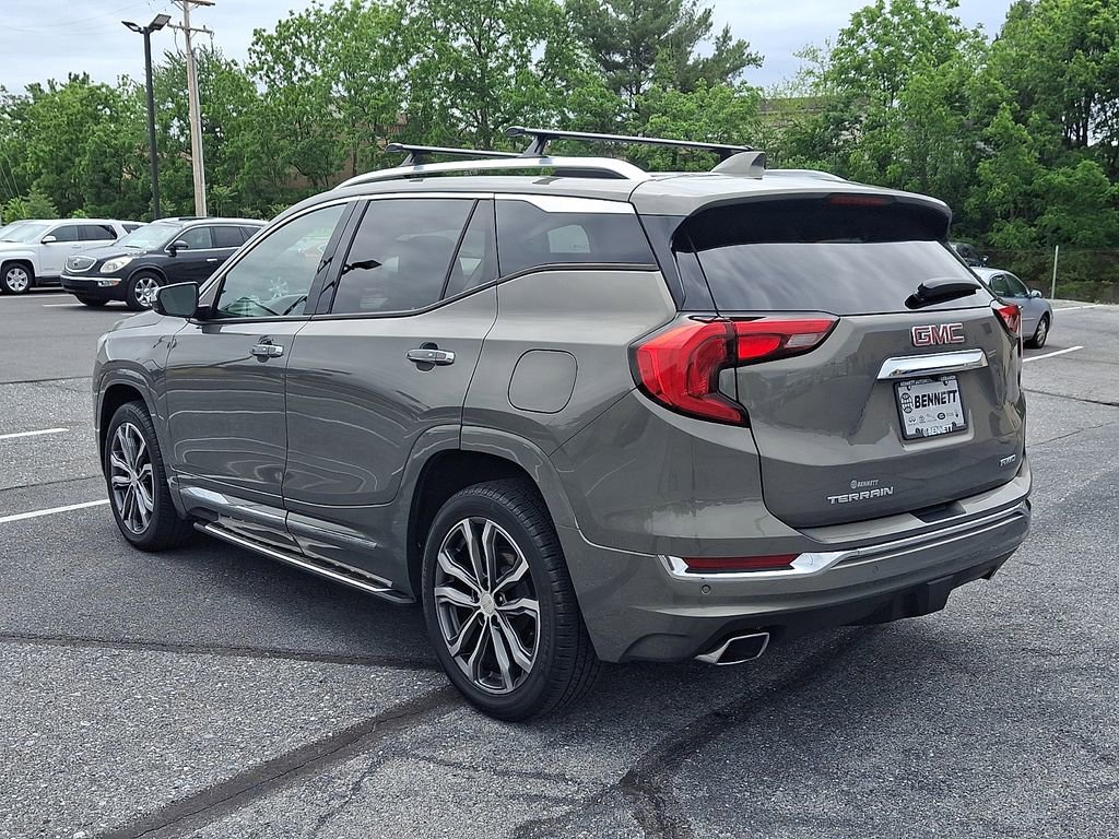 Used 2018 GMC Terrain Denali w/ LPO, 'HIT The Road' Package AWD/4WD image 4