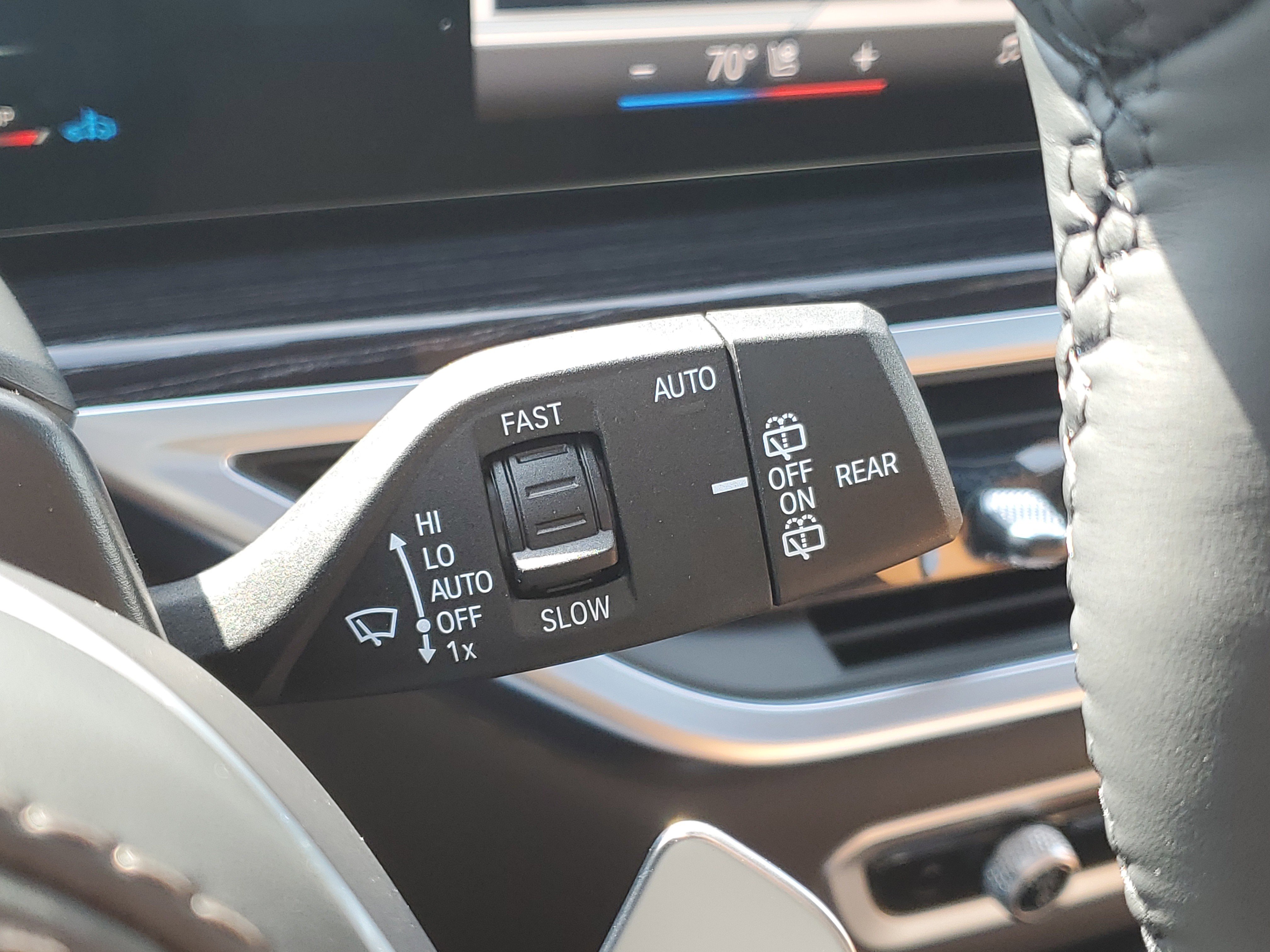 New 2026 BMW X5 xDrive40i w/ M Sport Package AWD/4WD image 16