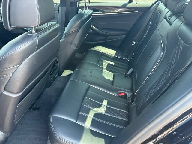 Used 2022 BMW M550i xDrive AWD/4WD image 15