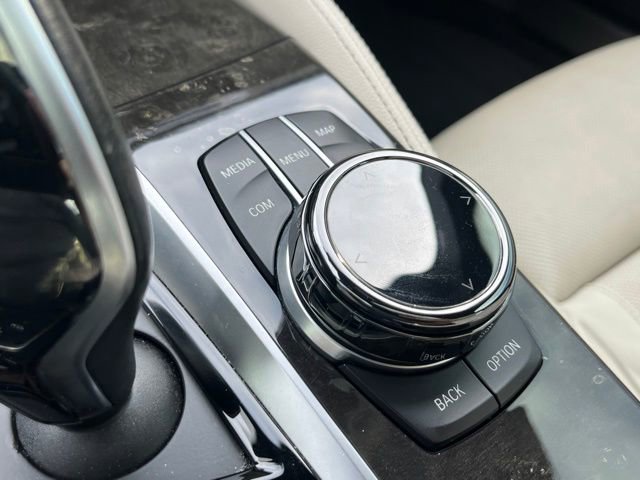 Used 2018 BMW M550i xDrive w/ Driving Assistance Package image 37