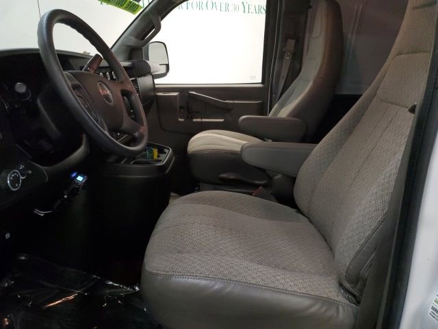 Used 2022 GMC Savana 3500 Extended w/ Driver Convenience Package image 10