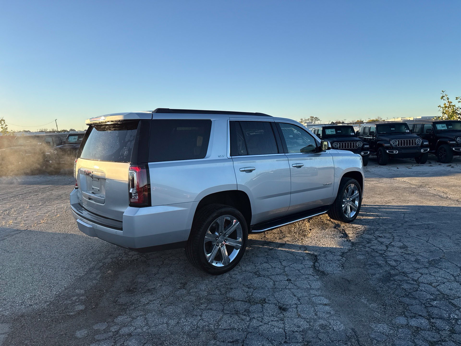 Used 2020 GMC Yukon SLT w/ Open Road Package AWD/4WD image 6