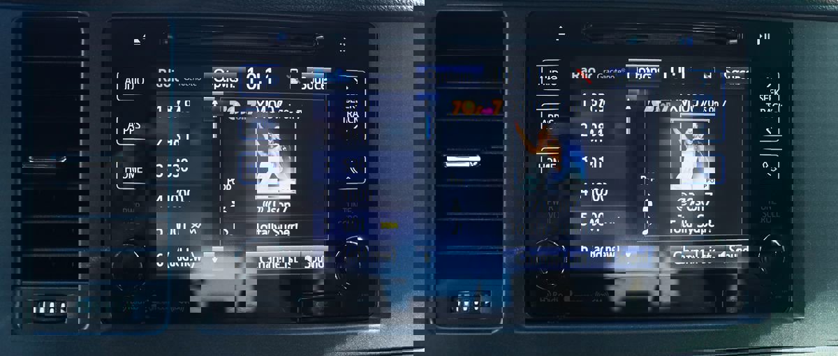 Used 2017 Toyota Sienna SE Premium image 52