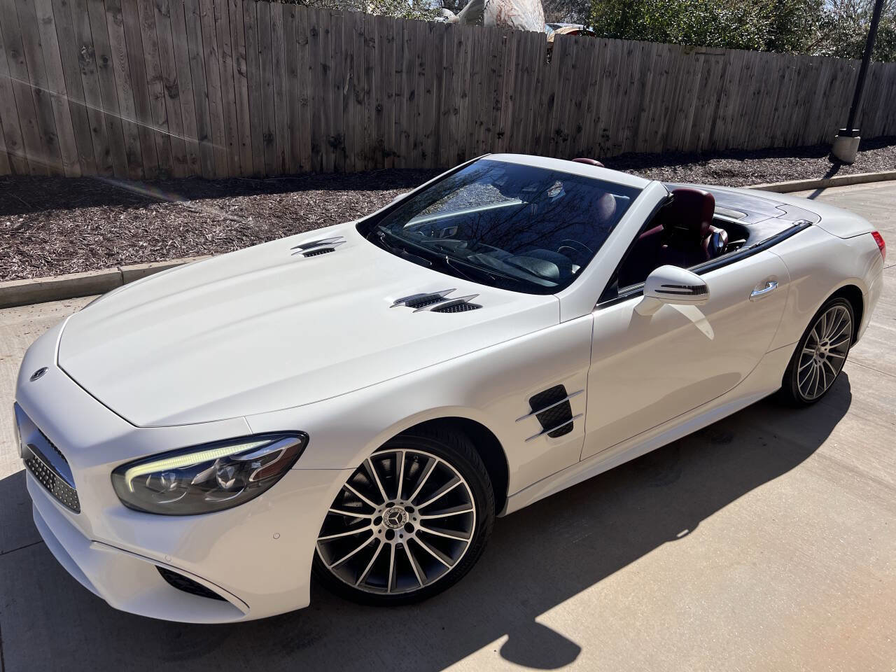 Used 2018 Mercedes-Benz SL 550 SL 550 2dr Roadster w/ Driver Assistance Package image 15