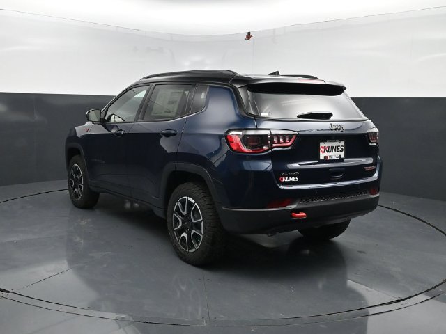 New 2026 Jeep Compass Trailhawk AWD/4WD image 6