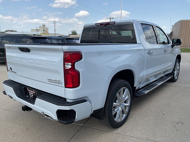 New 2026 Chevrolet Silverado 1500 High Country w/ High Country Premium Package AWD/4WD image 6