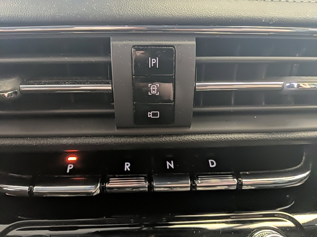 Certified 2022 Lincoln Corsair AWD w/ Equipment Group 101A image 19