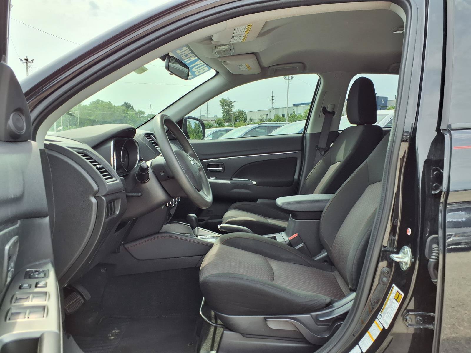 Used 2018 Mitsubishi Outlander Sport ES AWD/4WD image 19