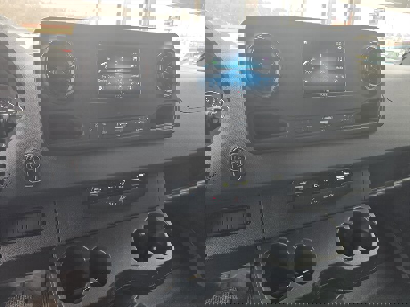 Used 2021 Freightliner Sprinter 2500 image 23