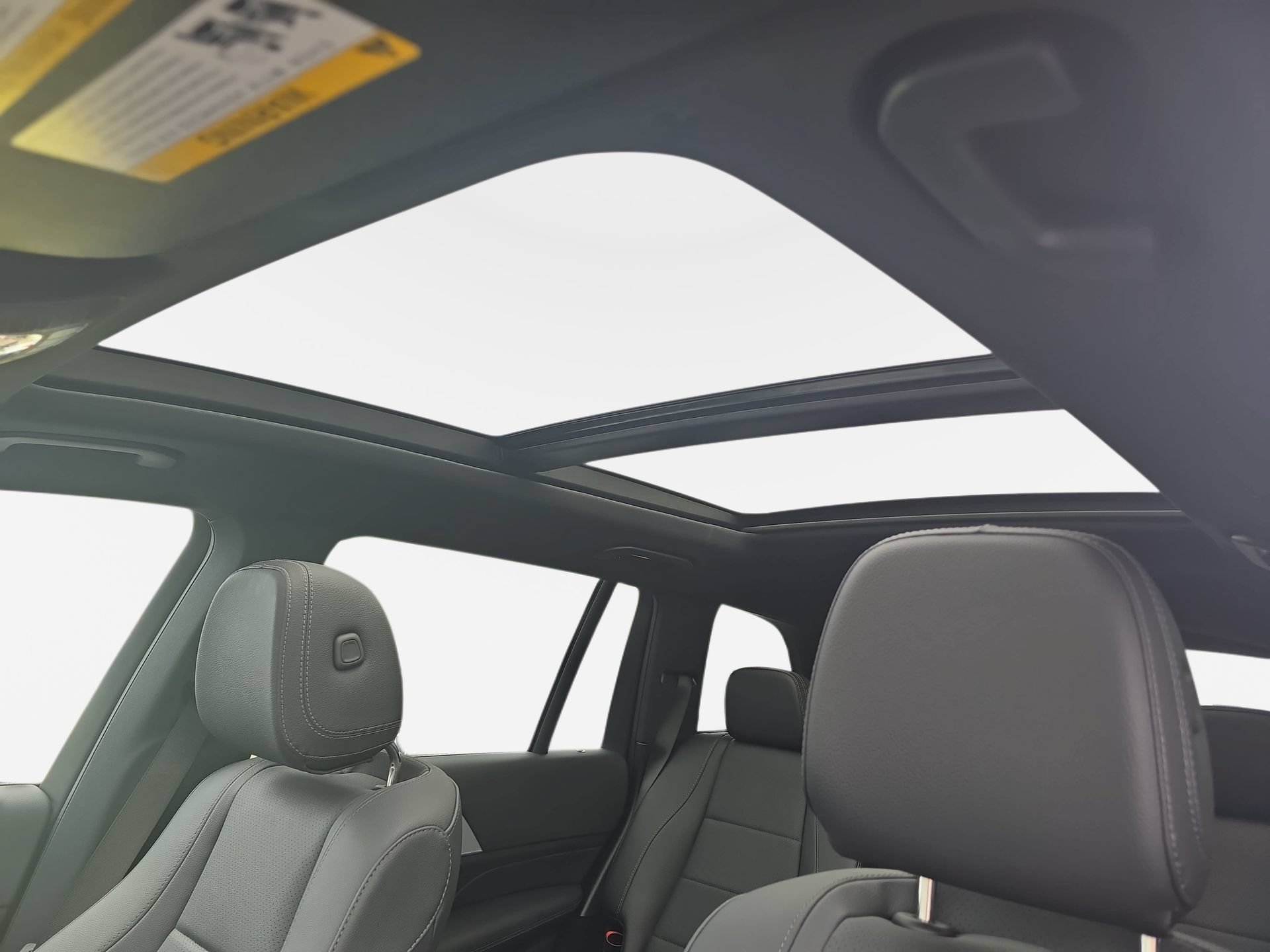 Certified 2025 Mercedes-Benz GLS 450 4MATIC image 29