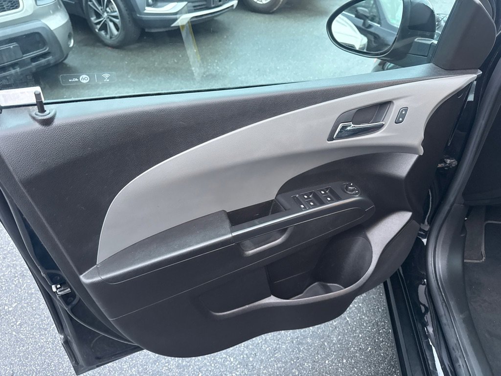 Used 2017 Chevrolet Sonic LT w/ Convenience Package image 11