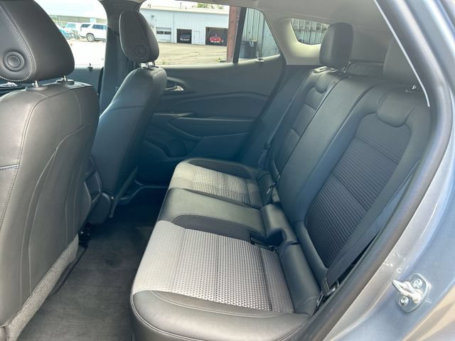Used 2025 Chevrolet Trax LT FWD image 22