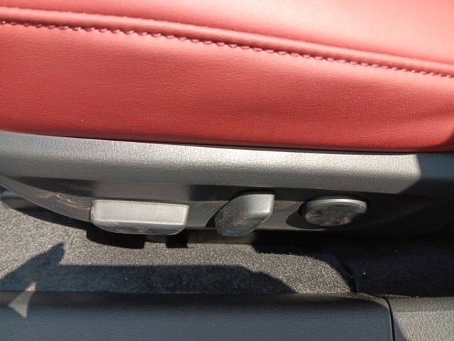 Certified 2025 MAZDA MAZDA3 Hatchback w/Premium Plus Pkg image 20