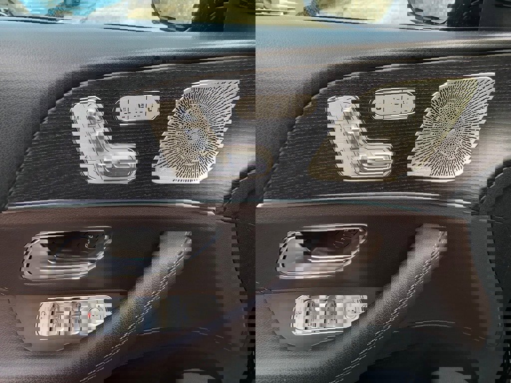 Certified 2022 Mercedes-Benz GLS 450 4MATIC image 11