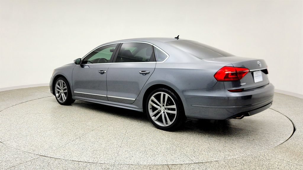 Used 2016 Volkswagen Passat 1.8T R-Line FWD image 7