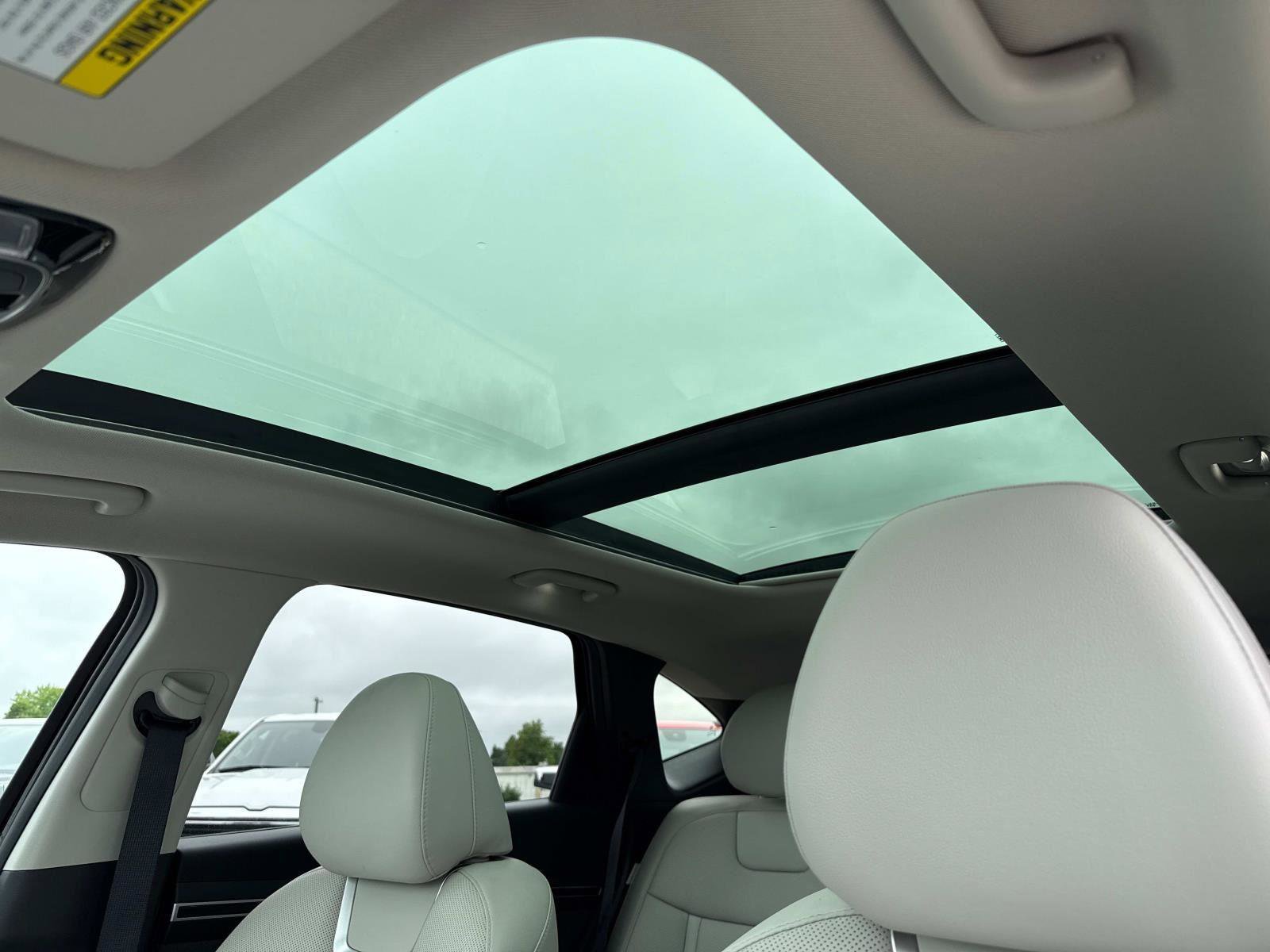 Used 2024 Hyundai Tucson Limited image 3