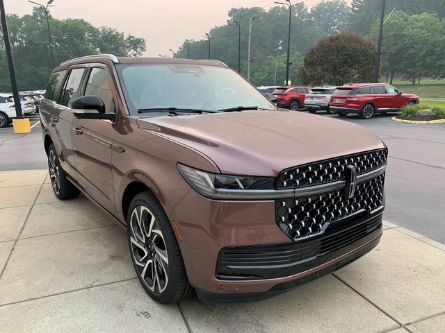 New 2027 Lincoln Navigator Black Label AWD/4WD image 8
