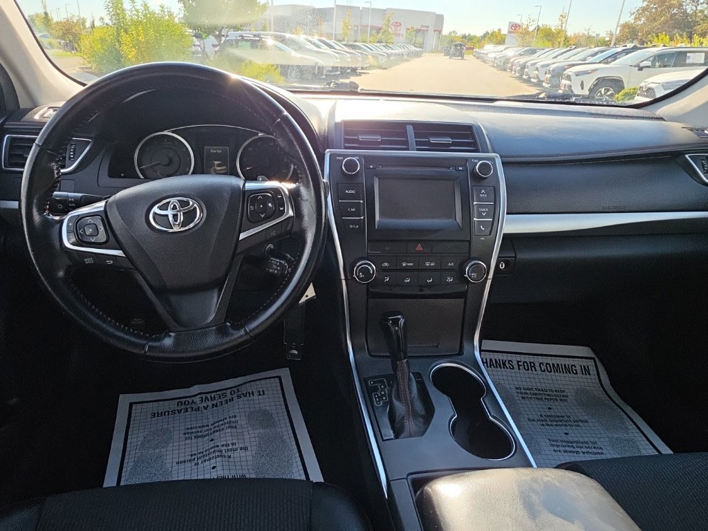 Used 2016 Toyota Camry SE FWD image 22