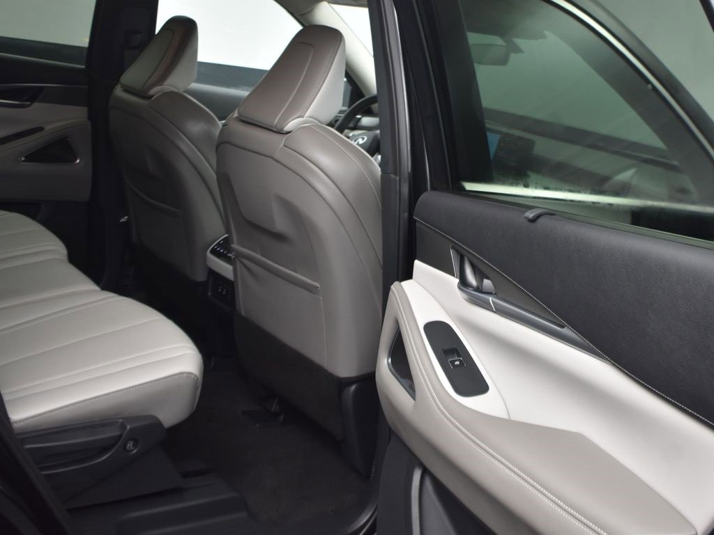 Used 2026 INFINITI QX60 Luxe w/ Cargo Package image 17