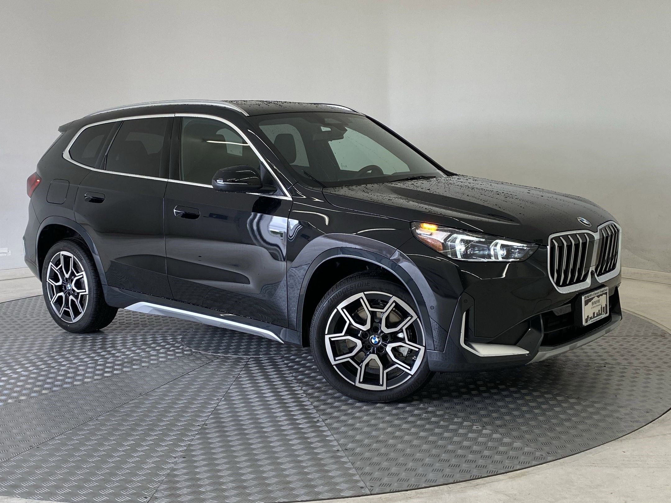 Used 2025 BMW X1 xDrive28i w/ Technology Package image 6