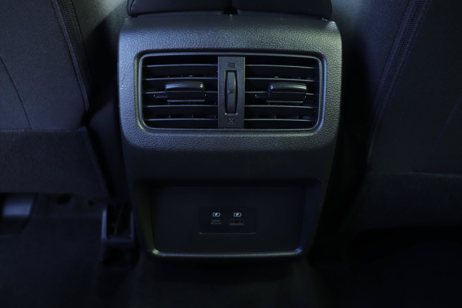 Used 2023 Nissan Rogue SV FWD image 21