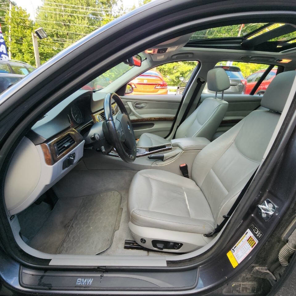 Used 2007 BMW 328i Wagon RWD image 9