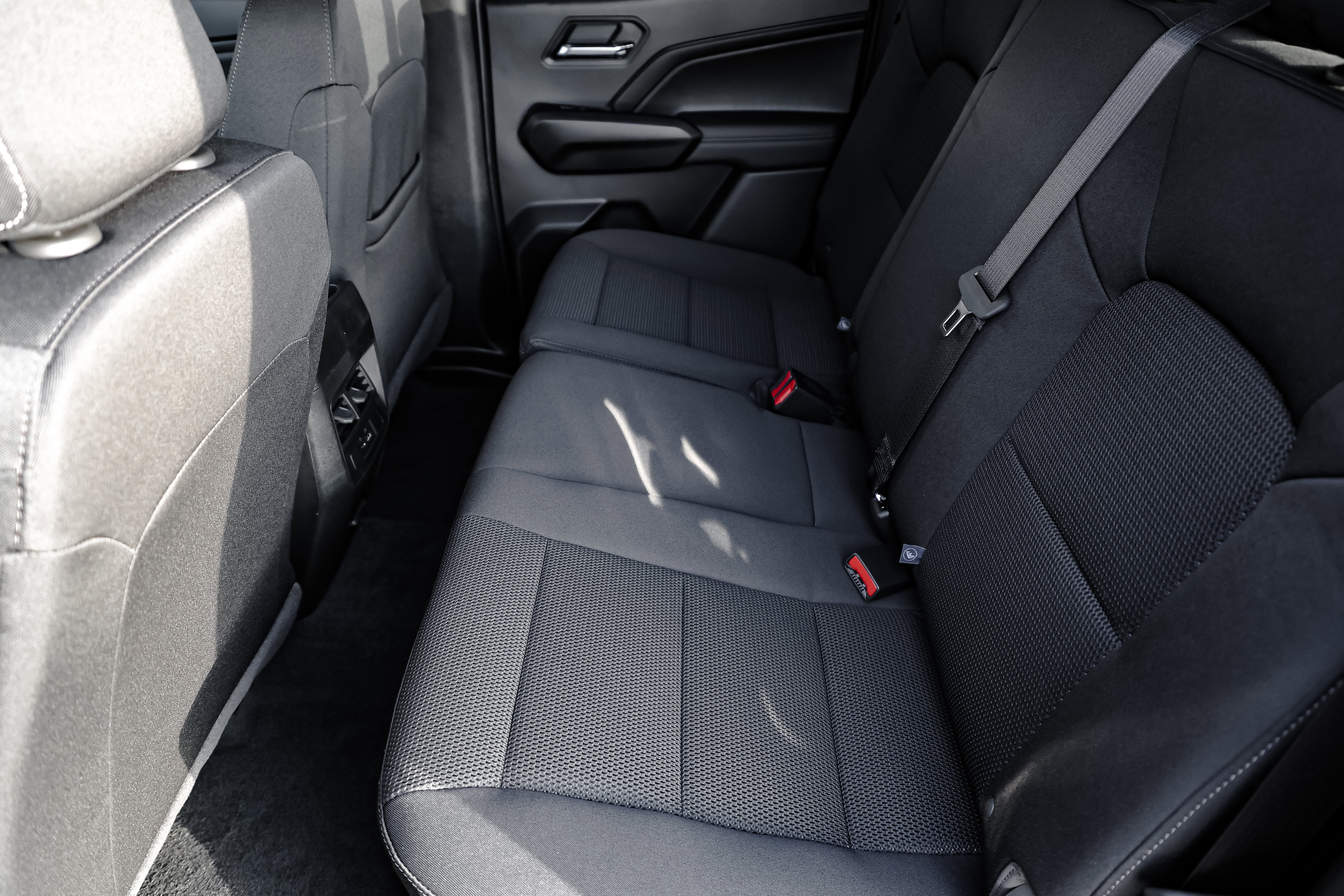 New 2026 GMC Canyon Elevation w/ Convenience Package image 15