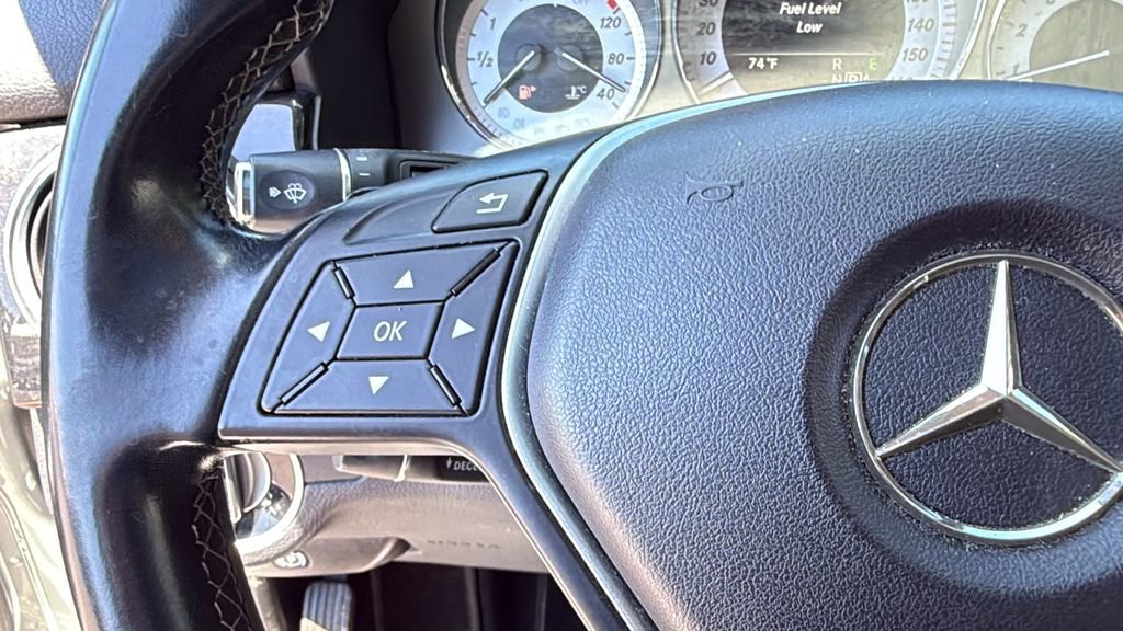 Used 2015 Mercedes-Benz GLK 350 4MATIC image 33