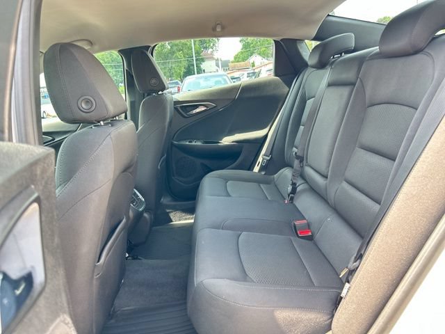Used 2016 Chevrolet Malibu LT FWD image 16