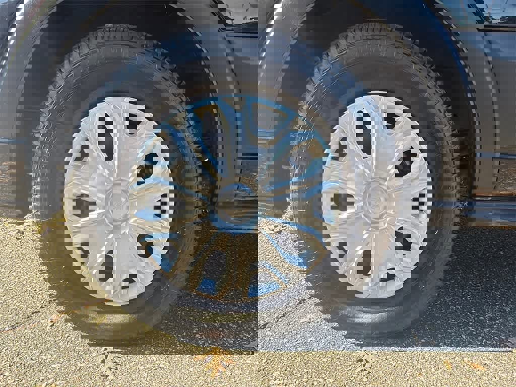 Used 2023 Ford Transit 350 XLT image 9