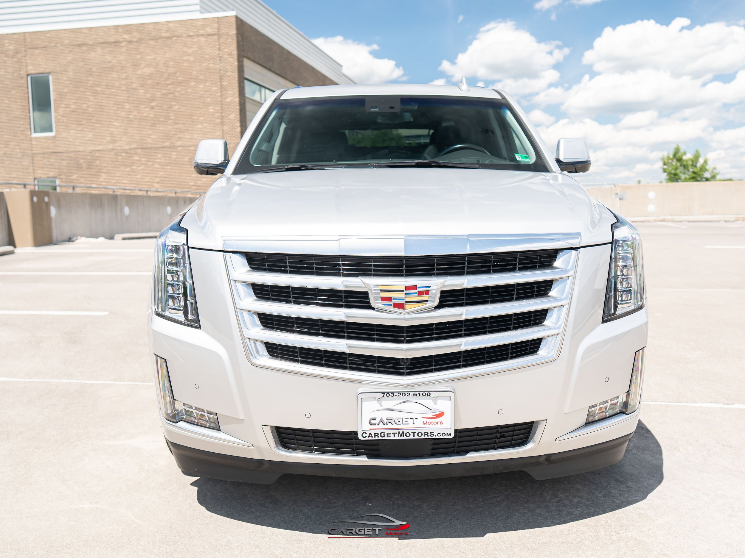 Used 2019 Cadillac Escalade ESV Premium Luxury AWD/4WD image 2