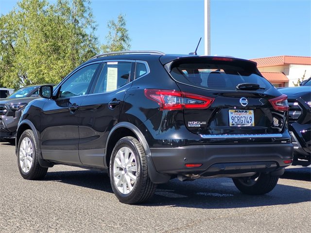 Used 2022 Nissan Rogue Sport SV image 8