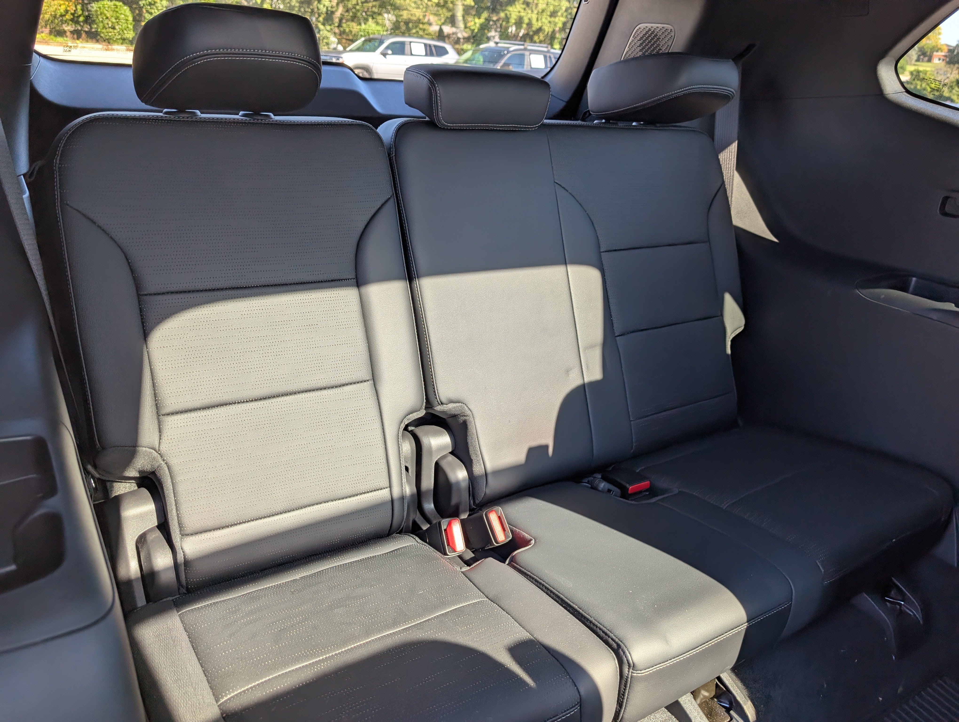 Used 2025 Buick Enclave Sport Touring w/ Power Package AWD/4WD image 13